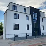 Moderne 2 Zimmer Ferienwohnung Mit Dachterrasse - 95Qm